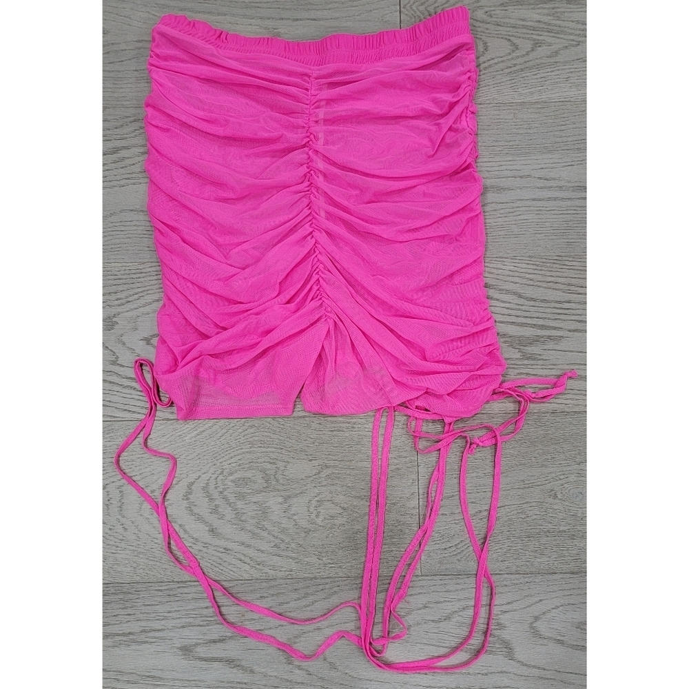 Neon Pink Ruched Shorts Fashion Nova - Picture 3 of 10